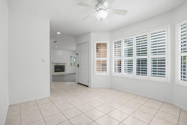 18698 Caminito Cantilena 206, San Diego, CA 92128