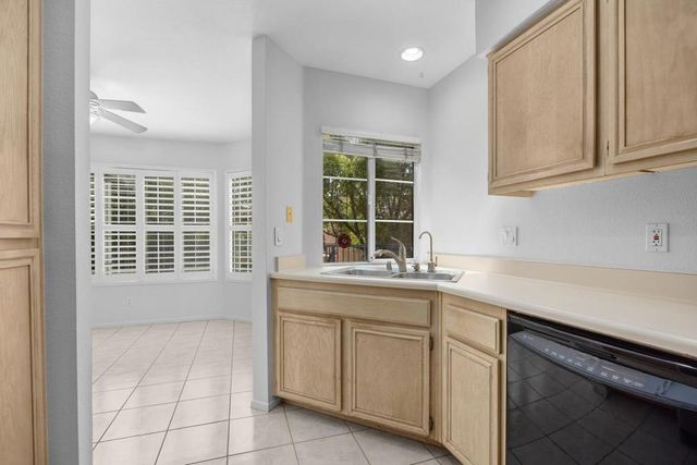 18698 Caminito Cantilena 206, San Diego, CA 92128