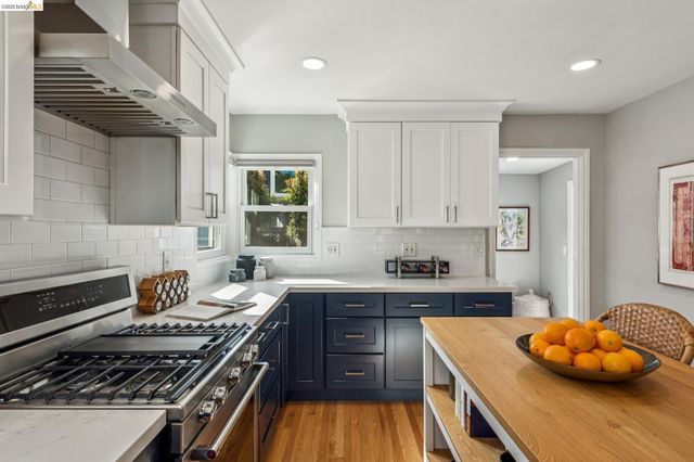 2465 Alida St, Oakland, CA 94602