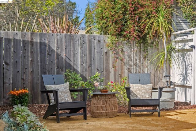 2465 Alida St, Oakland, CA 94602