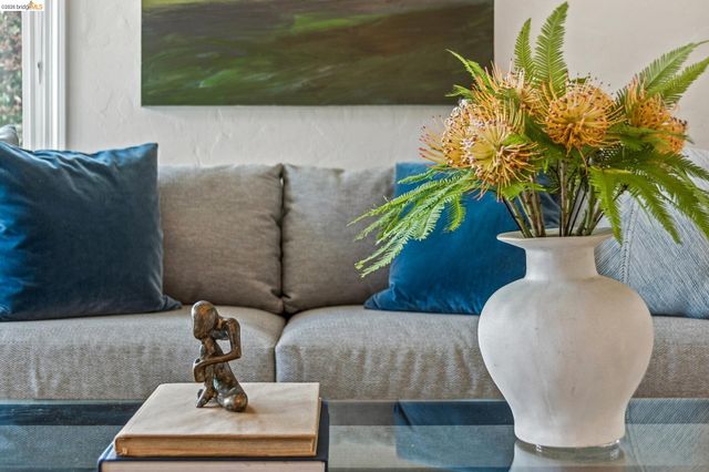 2465 Alida St, Oakland, CA 94602