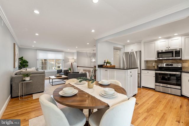 8463 YELLOW LEAF CT, Springfield, VA 22153