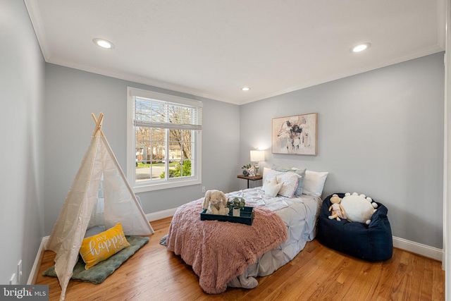 8463 YELLOW LEAF CT, Springfield, VA 22153