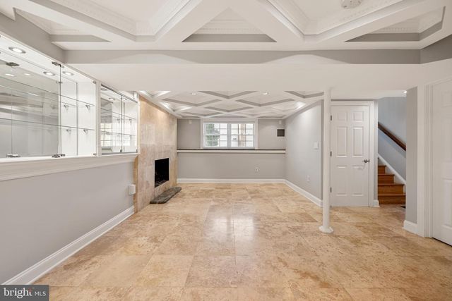 8463 YELLOW LEAF CT, Springfield, VA 22153