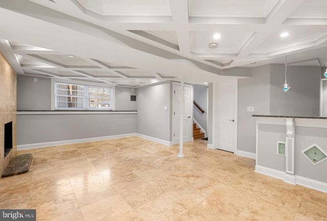 8463 YELLOW LEAF CT, Springfield, VA 22153