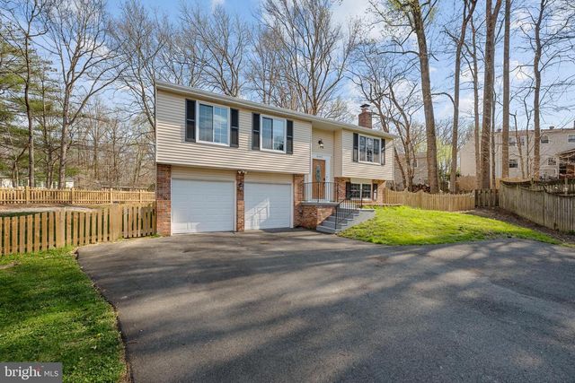 8463 YELLOW LEAF CT, Springfield, VA 22153