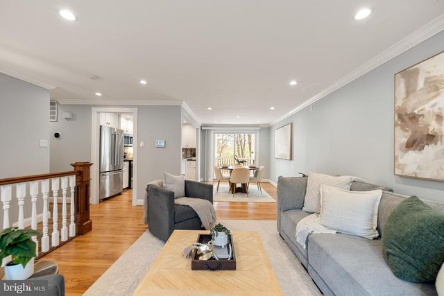 8463 YELLOW LEAF CT, Springfield, VA 22153