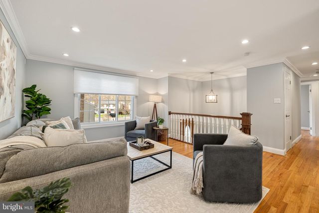 8463 YELLOW LEAF CT, Springfield, VA 22153