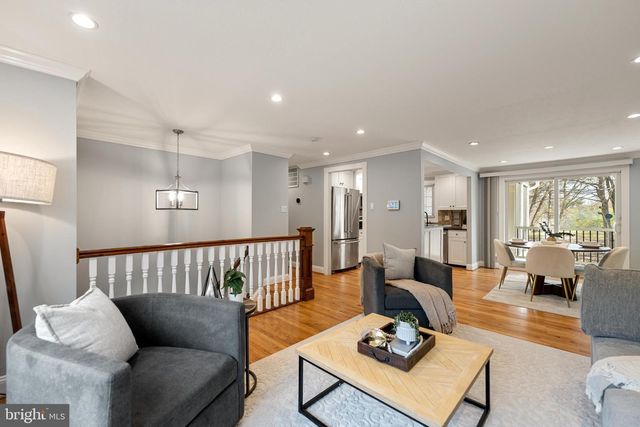 8463 YELLOW LEAF CT, Springfield, VA 22153