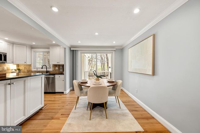 8463 YELLOW LEAF CT, Springfield, VA 22153