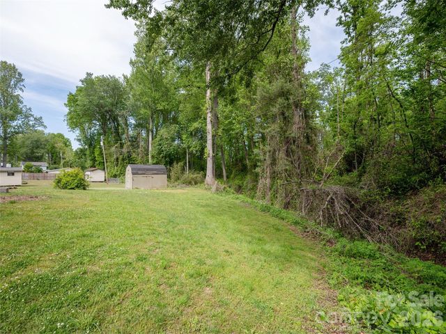126 Upward Acres Street, East Flat Rock, NC 28726