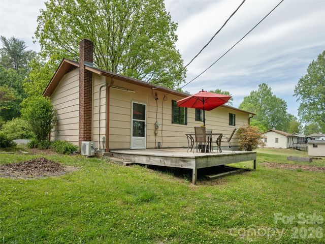 126 Upward Acres Street, East Flat Rock, NC 28726