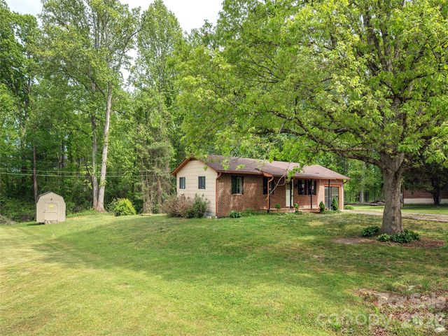 126 Upward Acres Street, East Flat Rock, NC 28726