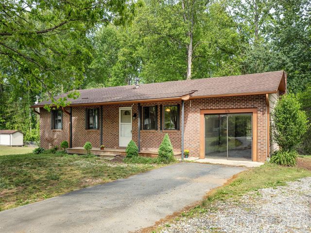 126 Upward Acres Street, East Flat Rock, NC 28726