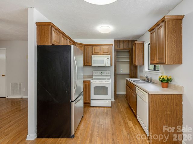 126 Upward Acres Street, East Flat Rock, NC 28726