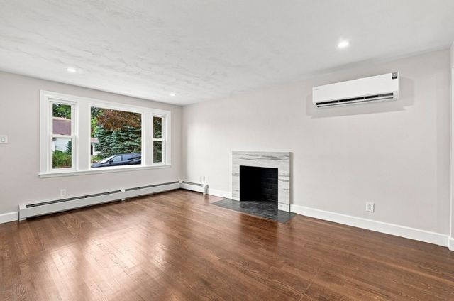 7 Franklin St, Boston, MA 02136