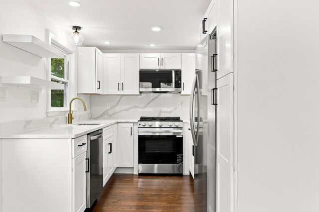 7 Franklin St, Boston, MA 02136