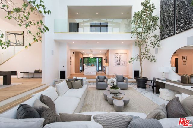 1378 N DOHENY Drive, Los Angeles, CA 90069
