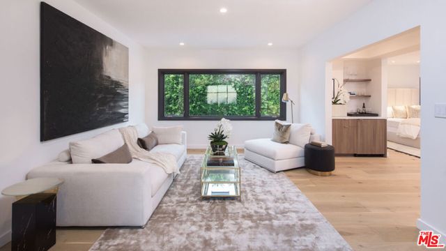 1378 N DOHENY Drive, Los Angeles, CA 90069