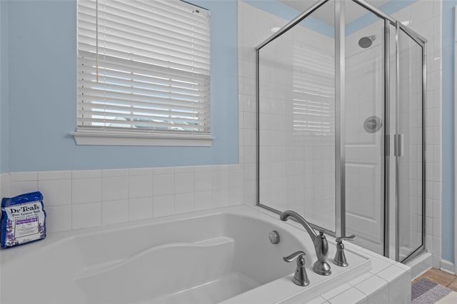 236 Thornapple Ln, Cranberry Twp, PA 16066