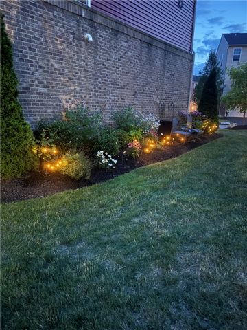 236 Thornapple Ln, Cranberry Twp, PA 16066