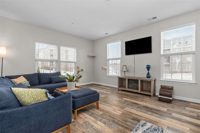 236 Thornapple Ln, Cranberry Twp, PA 16066