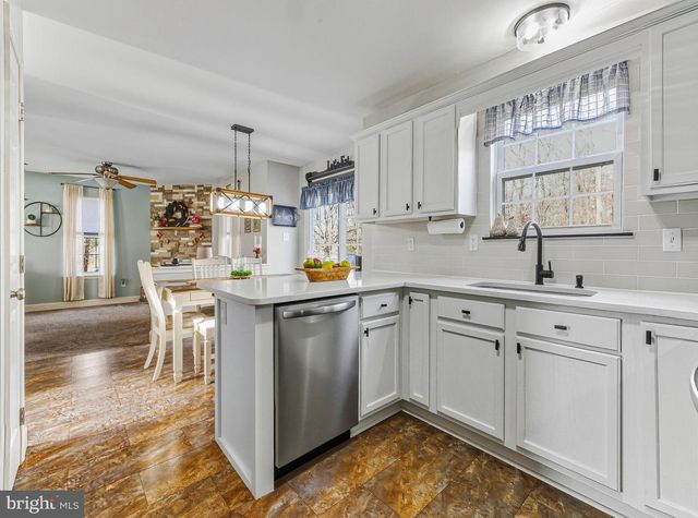 181 ROOSEVELT AVE, Franklinville, NJ 08322