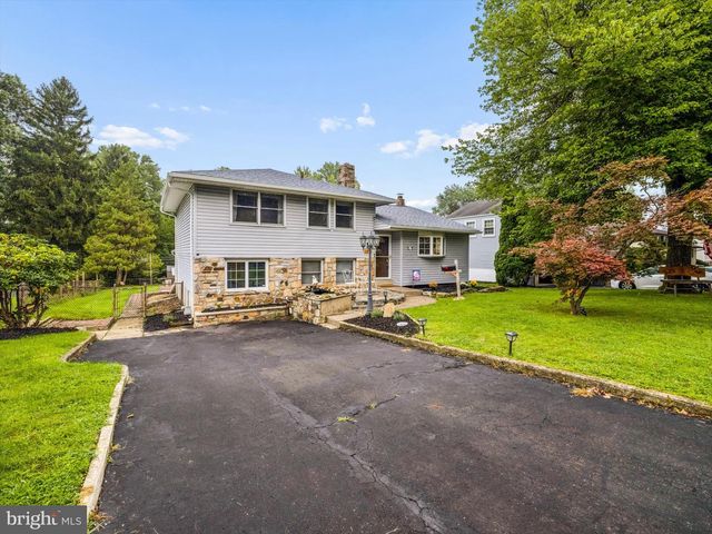 105 OVERLOOK AVE, Willow Grove, PA 19090