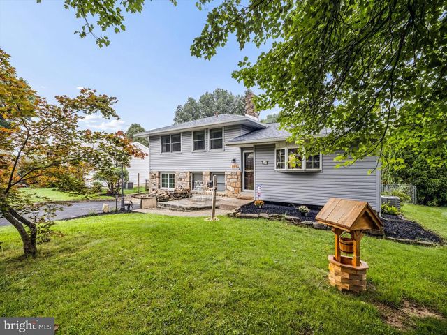 105 OVERLOOK AVE, Willow Grove, PA 19090