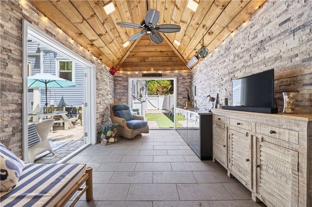 12 Park Street, Newport, RI 02840