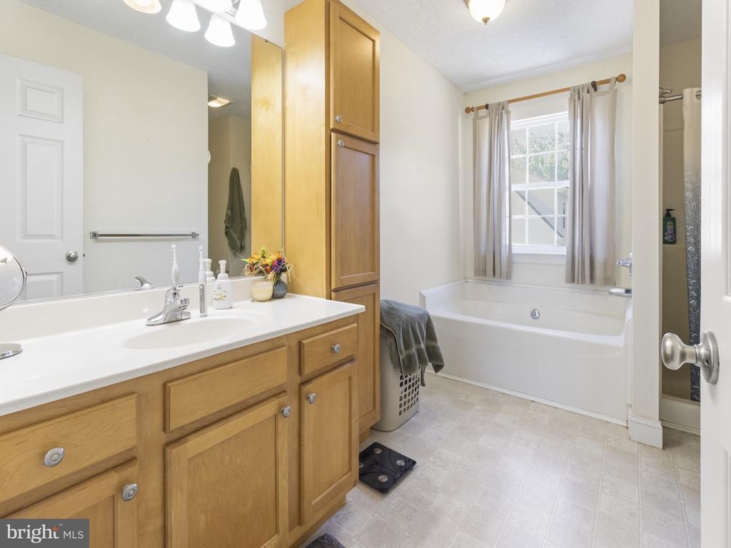 Image 26 of property listing at 43430 BROWNS LN, Leonardtown, MD 20650