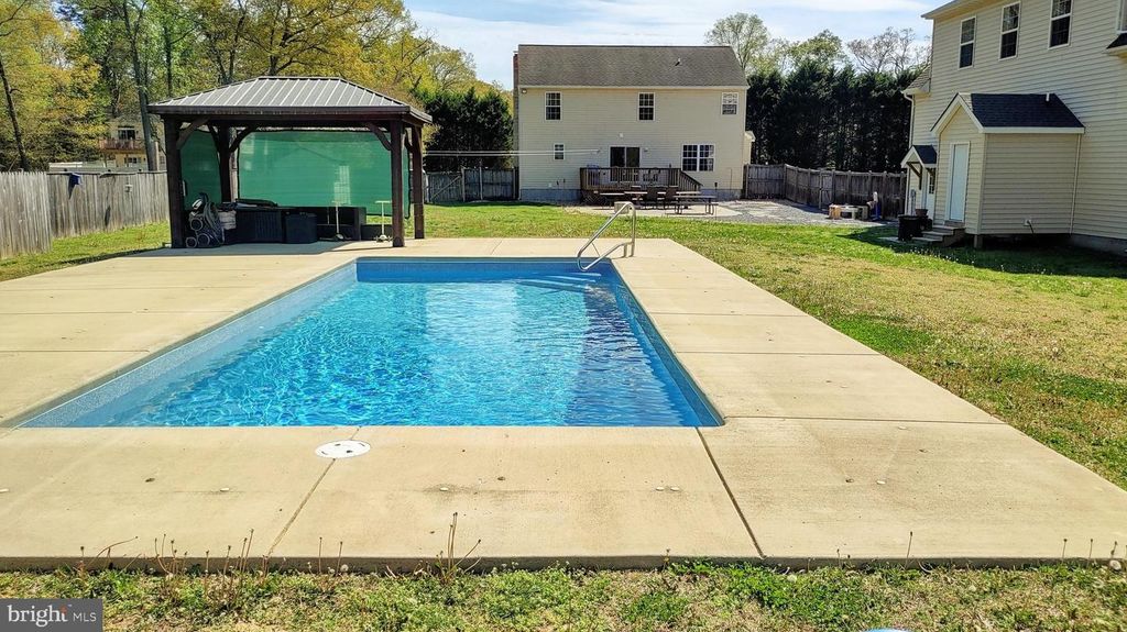 Image 2 of property listing at 43430 BROWNS LN, Leonardtown, MD 20650