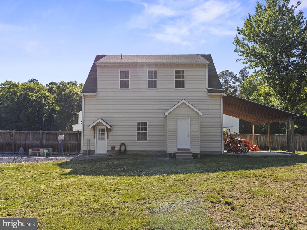 Image 38 of property listing at 43430 BROWNS LN, Leonardtown, MD 20650