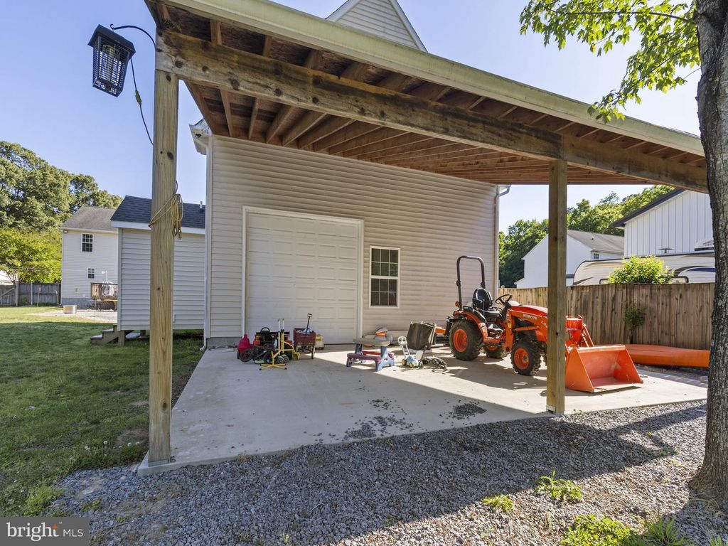 Image 39 of property listing at 43430 BROWNS LN, Leonardtown, MD 20650
