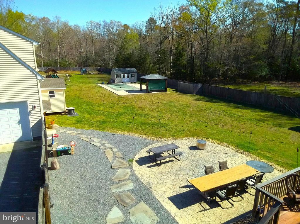 Image 5 of property listing at 43430 BROWNS LN, Leonardtown, MD 20650
