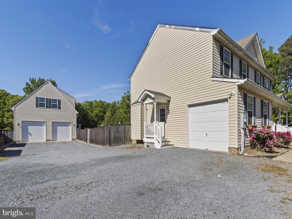 Image 64 of property listing at 43430 BROWNS LN, Leonardtown, MD 20650