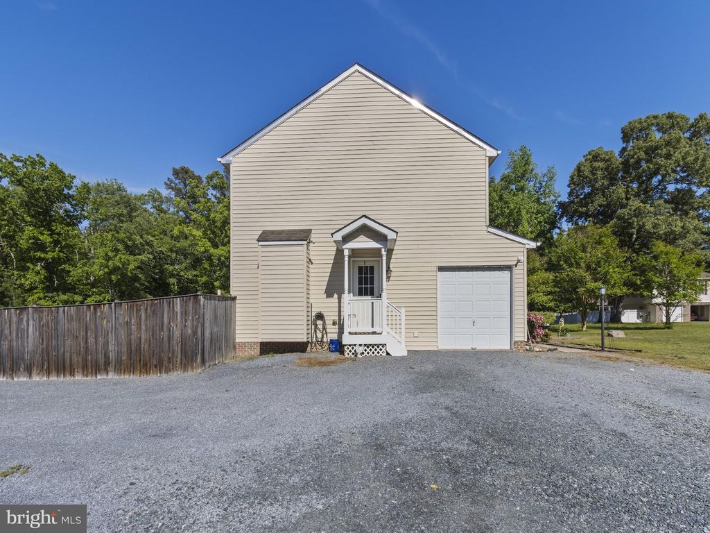 Image 65 of property listing at 43430 BROWNS LN, Leonardtown, MD 20650