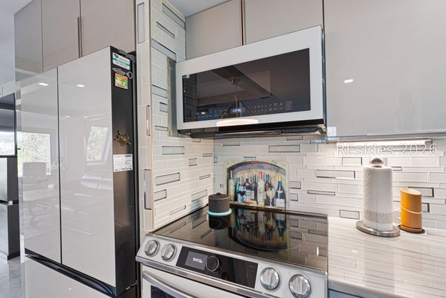 7 Shelter Cove Ln Apt 7549, Hilton Head Island, SC 29928