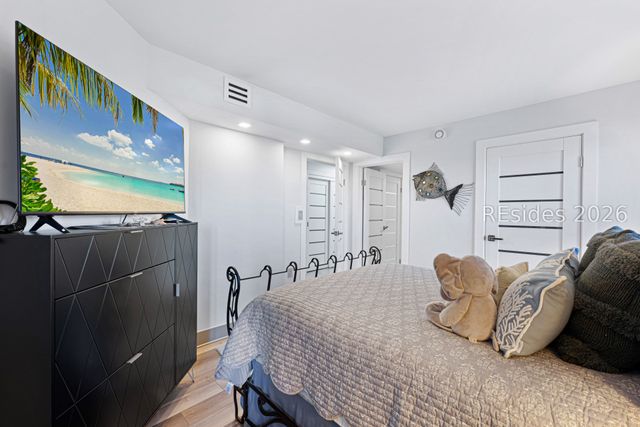 7 Shelter Cove Ln Apt 7549, Hilton Head Island, SC 29928