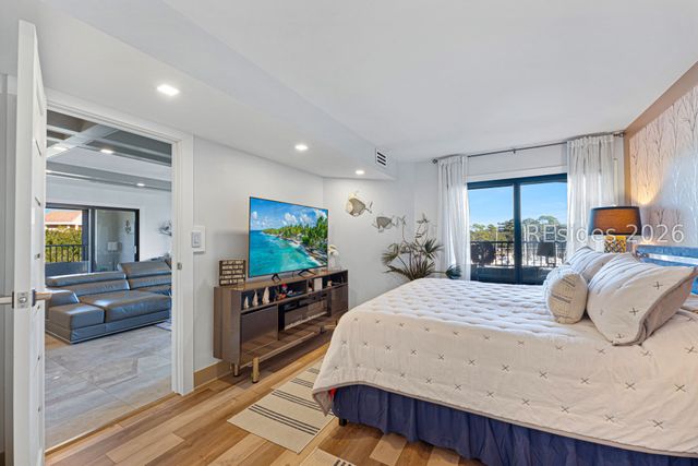 7 Shelter Cove Ln Apt 7549, Hilton Head Island, SC 29928