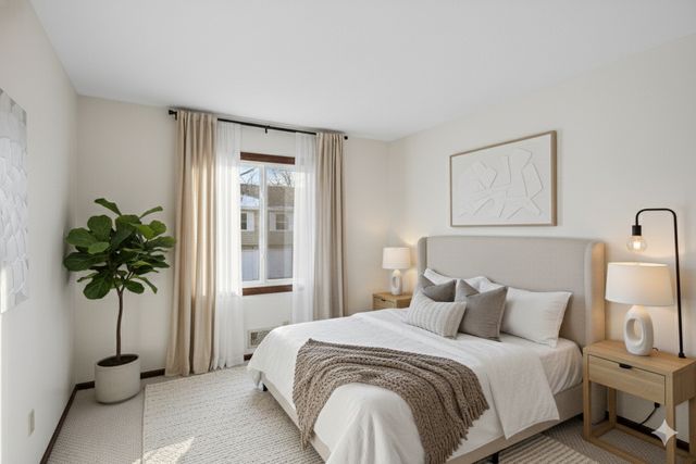 4670 Ridge Cliff Drive, Eagan, MN 55122