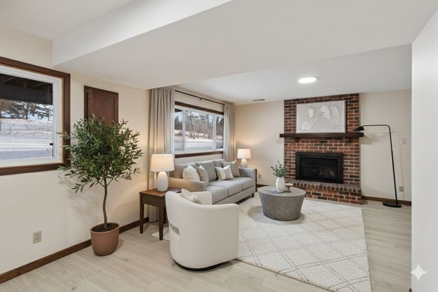 4670 Ridge Cliff Drive, Eagan, MN 55122