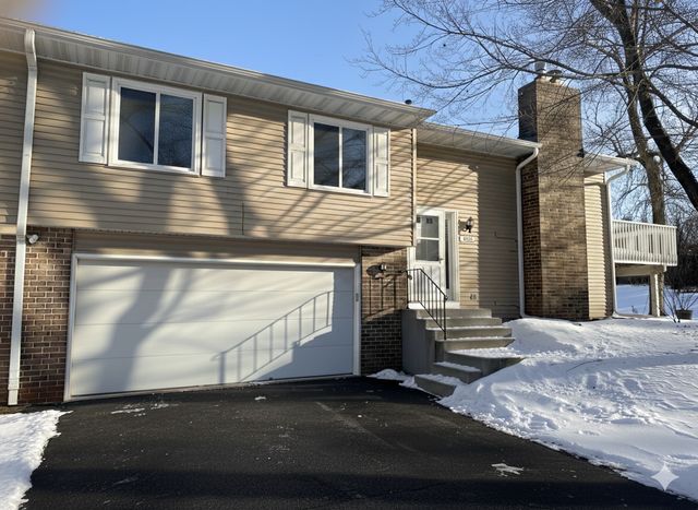 4670 Ridge Cliff Drive, Eagan, MN 55122