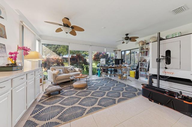 13 Fairway, Boynton Beach, FL 33436