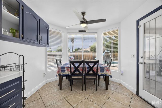 5808 Spring Blossom Street, Bakersfield, CA 93313