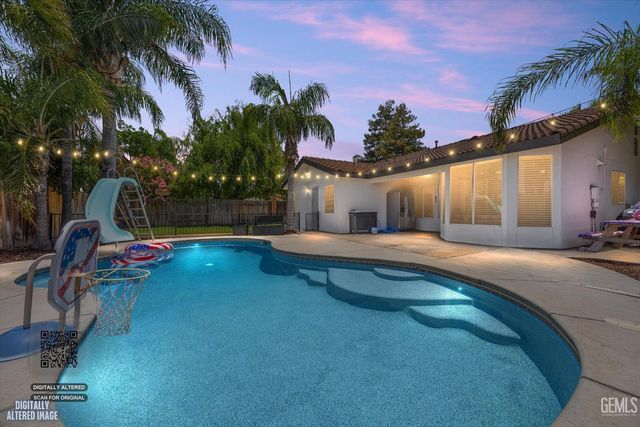 5808 Spring Blossom Street, Bakersfield, CA 93313