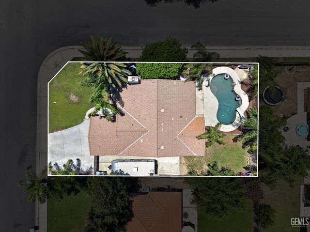 5808 Spring Blossom Street, Bakersfield, CA 93313
