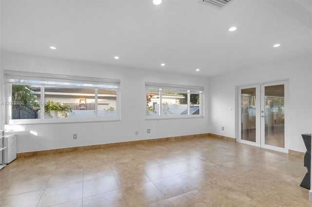 5330 SW 7th Street, Miami, FL 33134