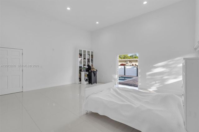 5330 SW 7th Street, Miami, FL 33134