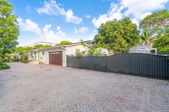 5330 SW 7th Street, Miami, FL 33134